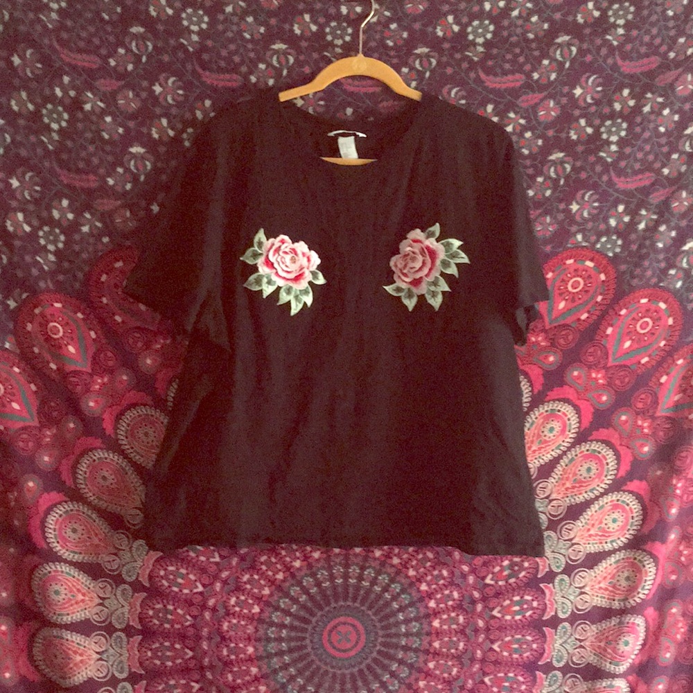 H&M black tshirt with embroiled roses